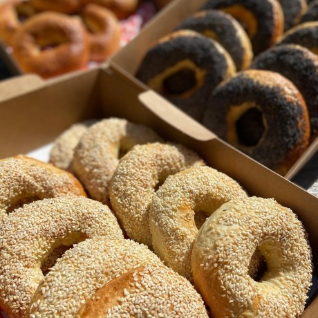 Black and White Sesame Seeds